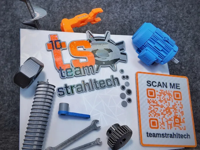 Firmenschild mit Logo, Werkzeug-Motiven und QR-Code